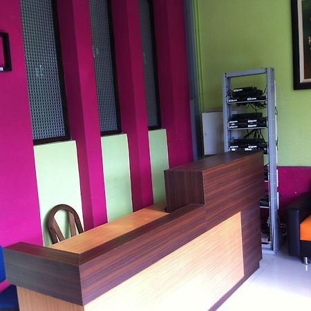 Pineapple Mansion Hotel Surakarta  Luaran gambar
