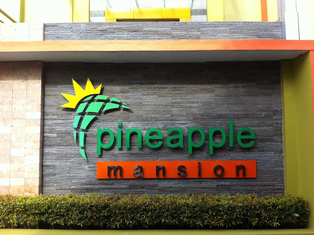 Pineapple Mansion Hotel Surakarta  Luaran gambar