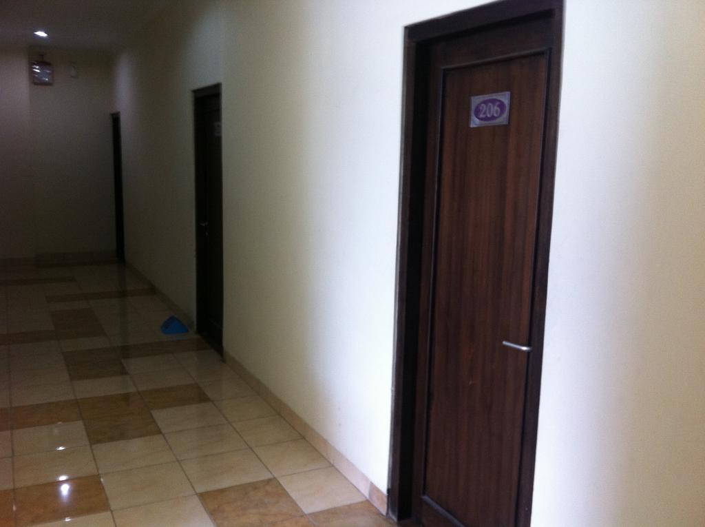 Pineapple Mansion Hotel Surakarta  Luaran gambar