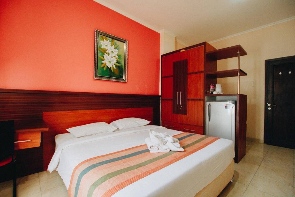 Pineapple Mansion Hotel Surakarta  Luaran gambar
