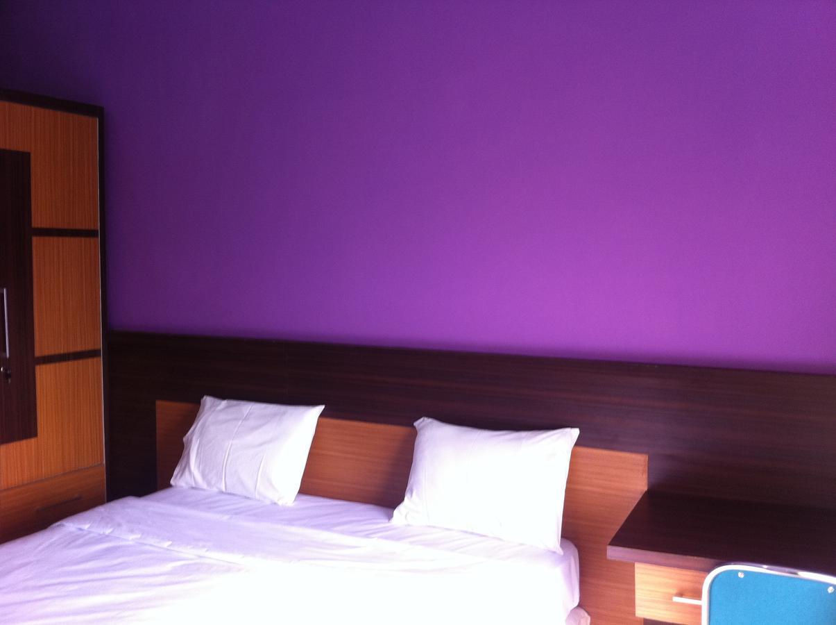 Pineapple Mansion Hotel Surakarta  Bilik gambar